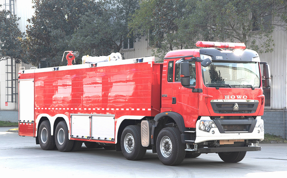 Sinotruk HOWO 25T Spuma d'acqua Combate incendi Good Quality Truck Veicolo specializzato Cina Fabbrica