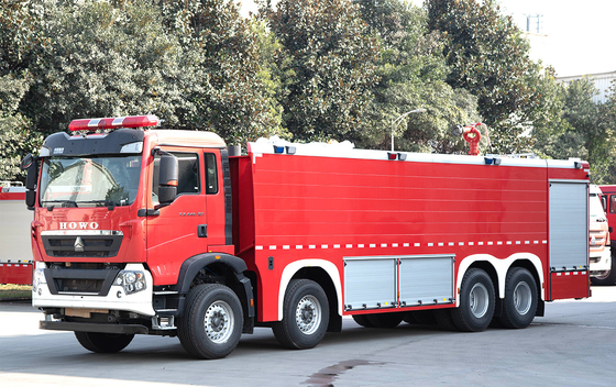 Sinotruk HOWO 25T Spuma d'acqua Combate incendi Good Quality Truck Veicolo specializzato Cina Fabbrica