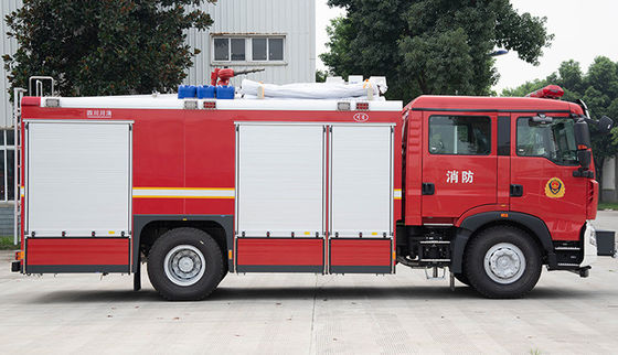 Sinotruk HOWO 8t Camione antincendio a schiuma d'acqua Veicolo specializzato Cina Manufacturer