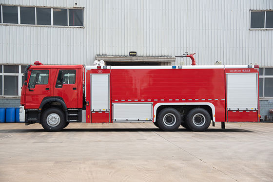 Camion dei vigili del fuoco industriale di Sinotruk HOWO 16000L con la doppia cabina di fila