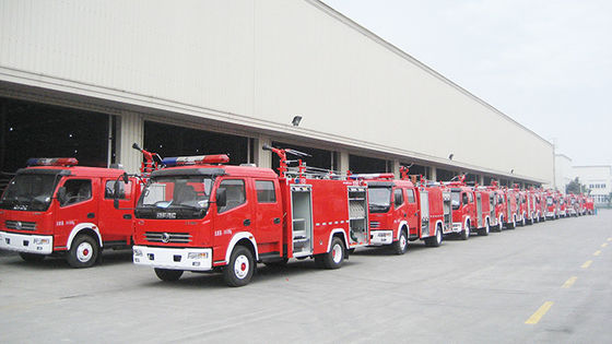 1000 galloni di piccola autopompa antincendio con una doppia cabina di fila di 5 pompieri