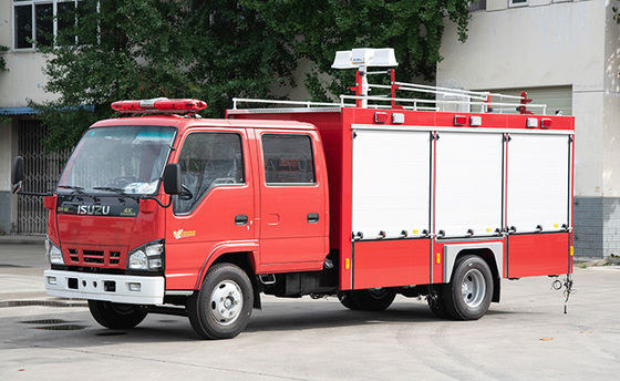 ISUZU Small Rescue Fire Truck con gli strumenti telescopici di salvataggio e della luce