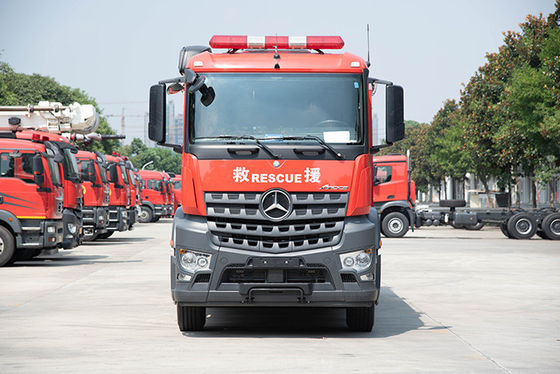 Camion dei vigili del fuoco resistente di Mercedes-Benz 16T con la pompa idraulica ed il monitor
