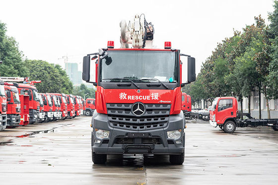 Camion dei vigili del fuoco aereo della torre di acqua di Mercedes Benz 32m con acqua 7T e schiuma