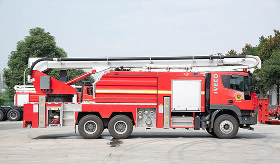camion dei vigili del fuoco aereo della torre della schiuma di 32m SAIC-IVECO con acqua 6000L &amp; schiuma